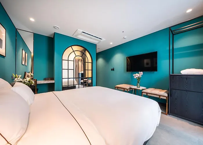 The Castle Jamsil Sports Complex Hotel 2*