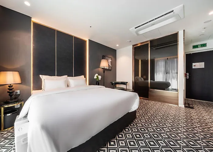 Hotel The Castle Jamsil Sports Complex 2*